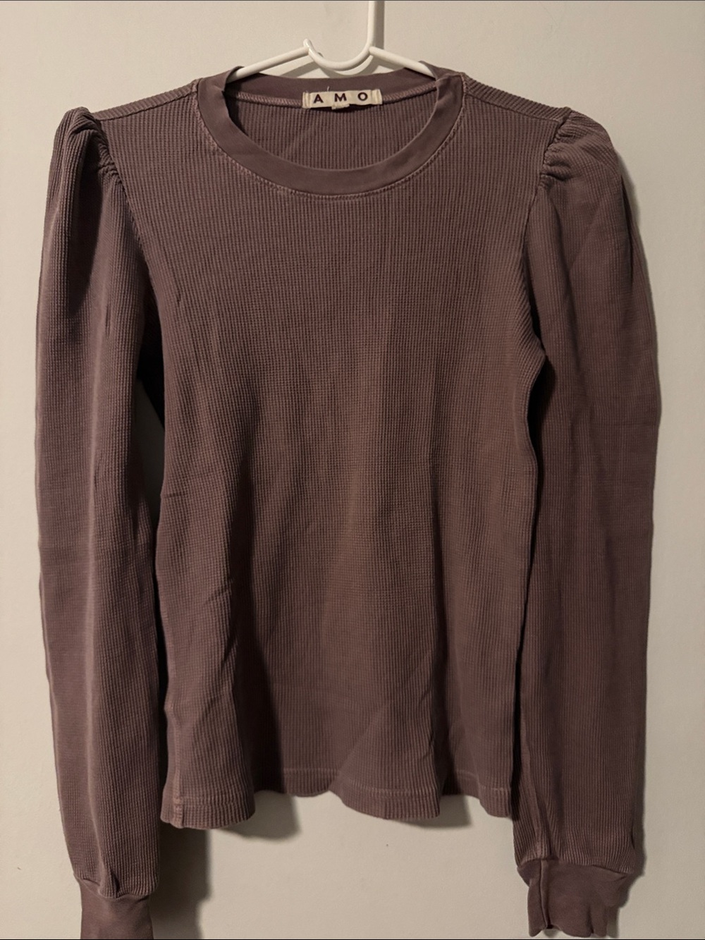 AMO Long Sleeve Ribbed Puff Shoulder Top in Mauve Taupe